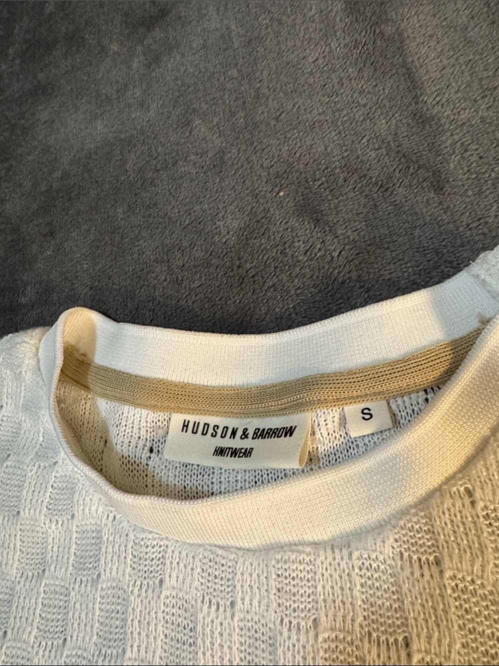 Men's White Textured Knit Short-Sleeve Shirt - Picture 2 of 3